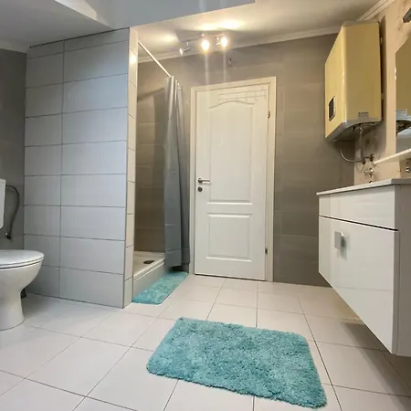 شقة Suzi