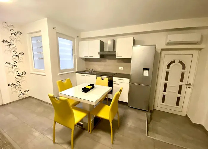 Suzi Apartment *